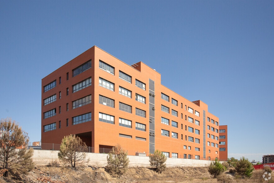 Calle del Aguacate, 41, Madrid, Madrid for sale - Primary Photo - Image 1 of 3