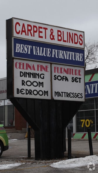 1309 Kennedy Rd, Toronto, ON for sale - Building Photo - Image 2 of 3