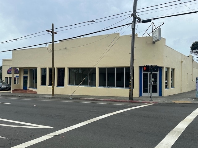 400 Harris St, Eureka, CA à louer - Photo du bâtiment - Image 2 de 4
