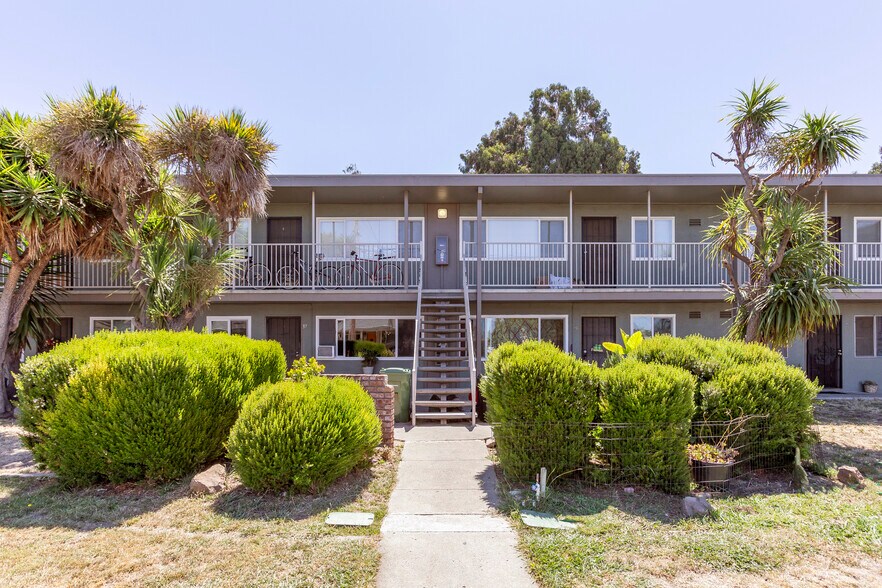 5366 St Mark Ave, Newark, CA à vendre - Photo du bâtiment - Image 2 de 17