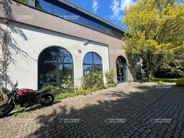 Industrial in Strasbourg for lease - Building Photo - Image 3 of 21