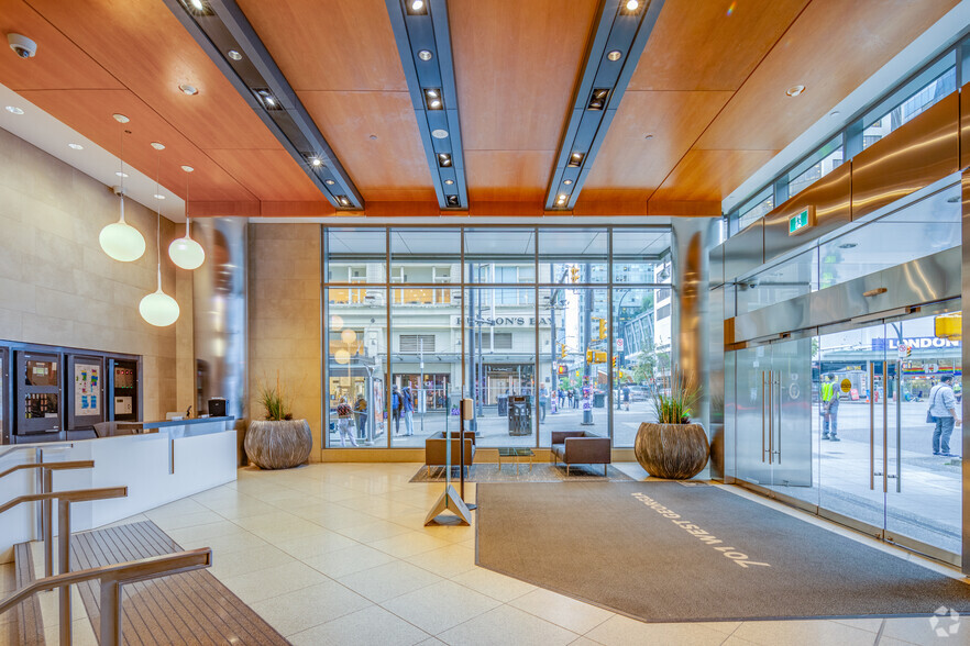 701 West Georgia St, Vancouver, BC for lease - Lobby - Image 2 of 6