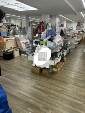 Plus de détails pour Commerce de détail à louer