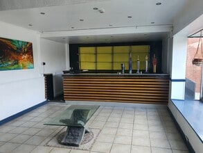 Heath Ln, Stourbridge for lease Interior Photo- Image 1 of 4