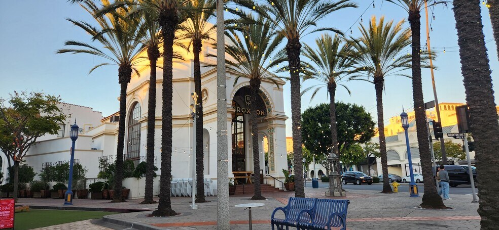 1099 Westwood Blvd, Los Angeles, CA à louer - Photo du bâtiment - Image 2 de 3