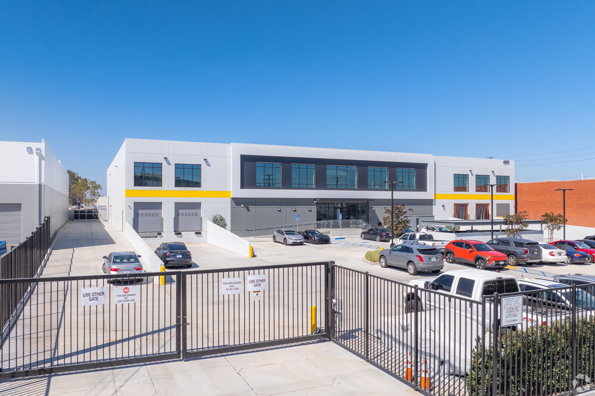 4857 W 147th St, Hawthorne, CA à vendre Photo principale- Image 1 de 1