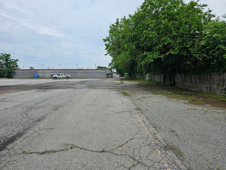 5381 Kings Hwy, Brooklyn, NY for lease - Building Photo - Image 3 of 6
