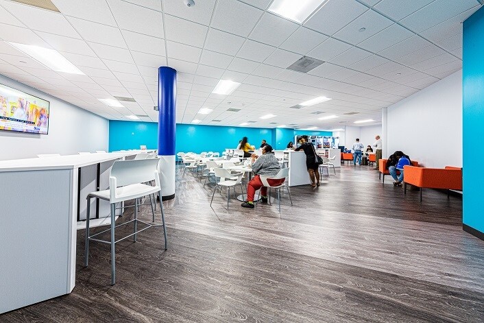 5959 Corporate Dr, Houston, TX à vendre - Photo intérieure - Image 2 de 16