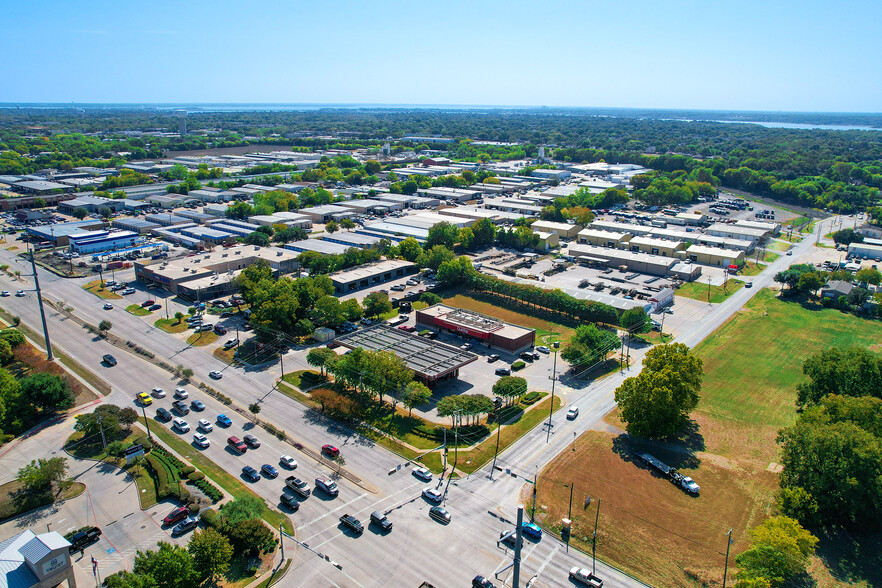 1900 Lakeview Pky, Rowlett, TX for sale - Building Photo - Image 1 of 4