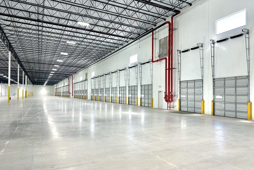 5390 Freeport Rd, Von Ormy, TX à vendre - Photo intérieure - Image 3 de 9