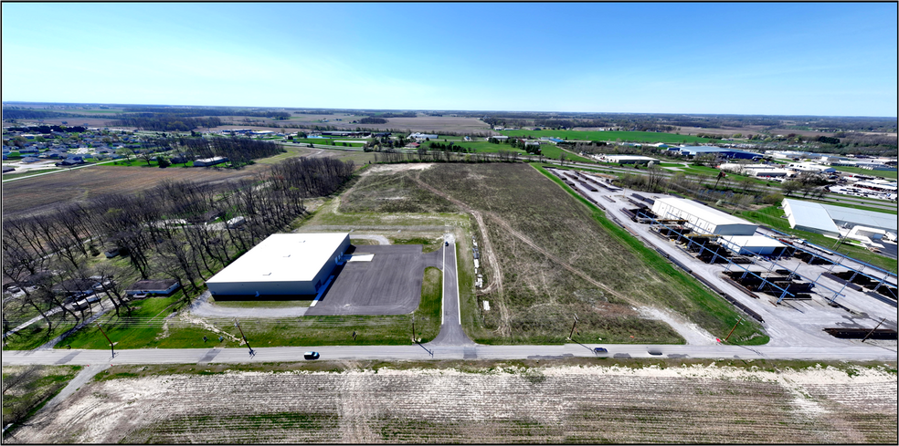 1035 Rogers Drive, Columbia City, IN à louer - Photo du bâtiment - Image 3 de 7