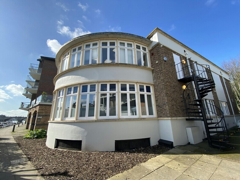 Lower Teddington Rd, Kingston Upon Thames for lease - Building Photo - Image 1 of 7