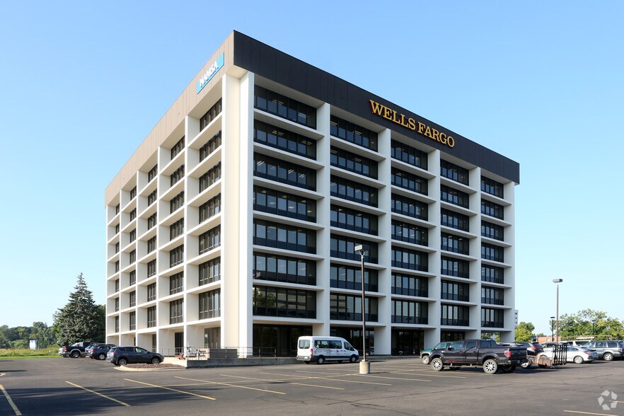 400 Highway 169 S, Saint Louis Park, MN à louer - Photo principale - Image 1 de 12