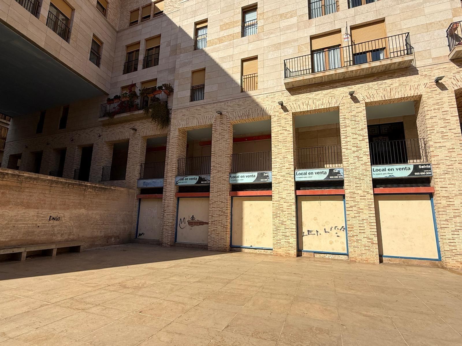 Retail in Alzira, Valencia for lease Primary Photo- Image 1 of 21