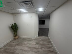 2655 Le Jeune Rd, Coral Gables, FL for lease Interior Photo- Image 1 of 8