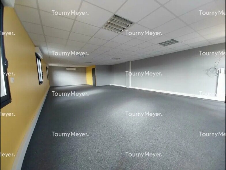 Bureau dans Quint-Fonsegrives à louer - Photo du bâtiment - Image 3 de 6