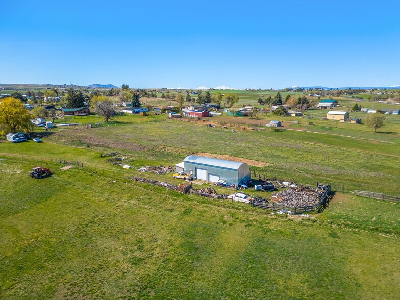 1810 SW Highway 97, Madras, OR à vendre - Photo du bâtiment - Image 3 de 51