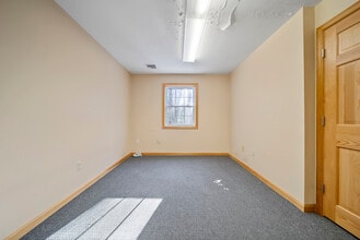 72 Whittier Hwy, Moultonborough, NH à louer Photo intérieure- Image 2 de 5