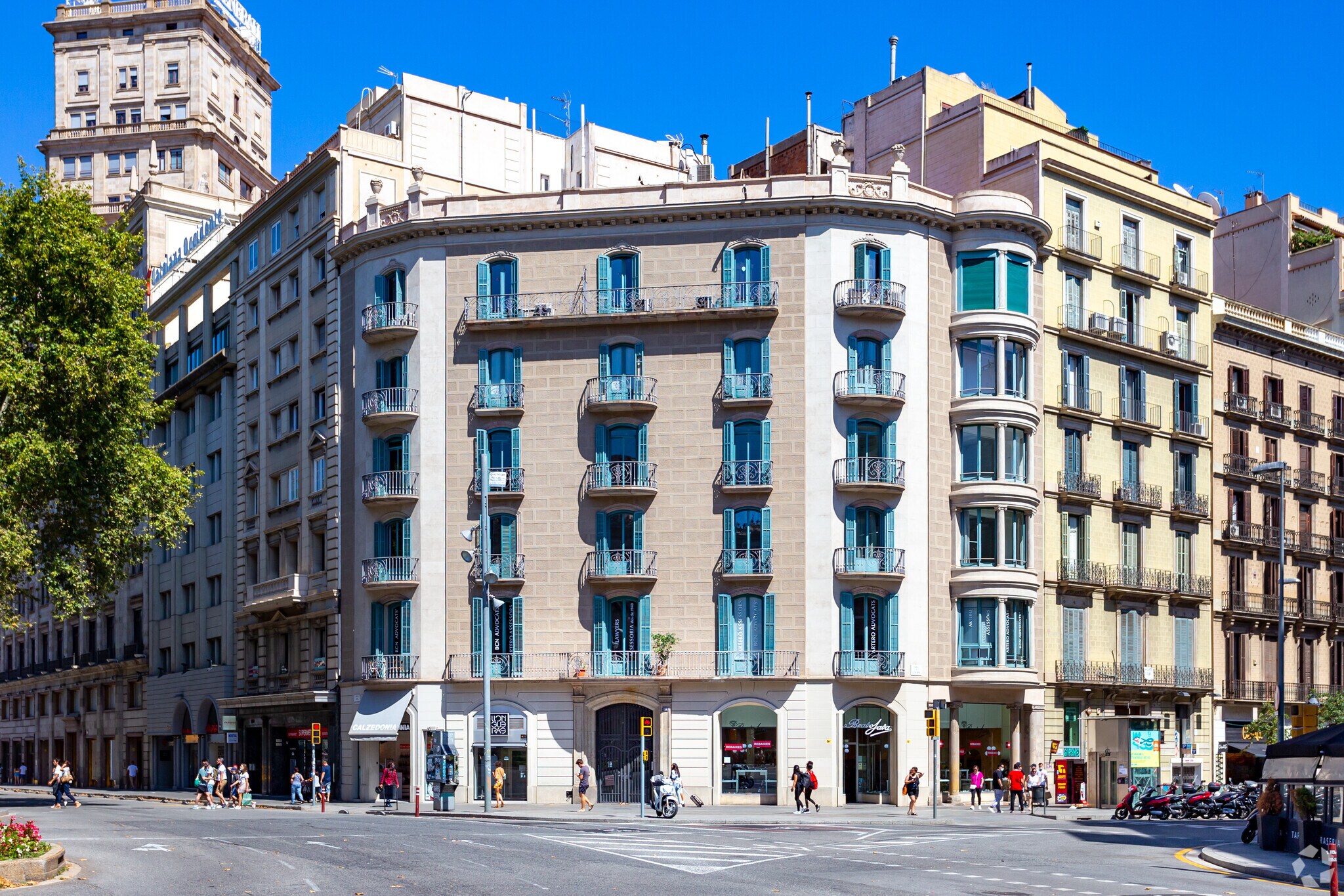 Office in Barcelona, Barcelona for lease Primary Photo- Image 1 of 6