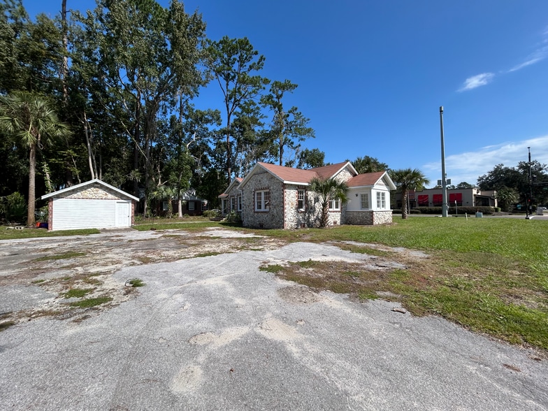 1008 NW 13th St, Gainesville, FL for lease - Building Photo - Image 2 of 14