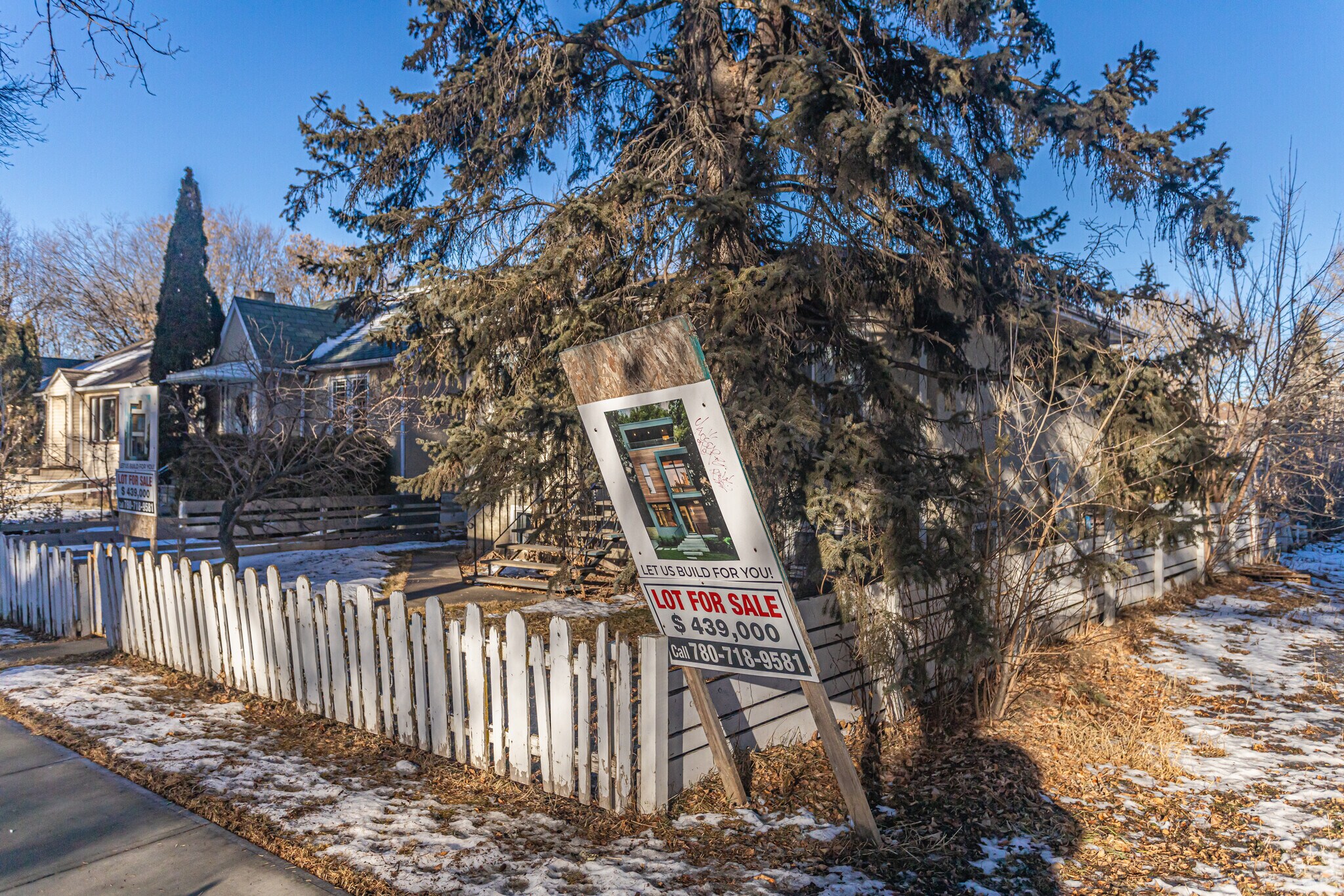 10530 85 Av NW, Edmonton, AB for sale Primary Photo- Image 1 of 1
