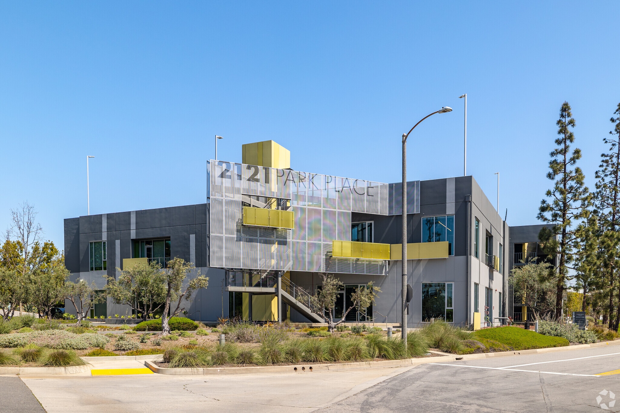 2121 Park Pl, El Segundo, CA for lease Primary Photo- Image 1 of 6