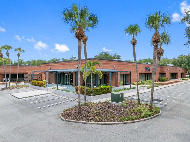 9417 Princess Palm Ave, Tampa, FL for lease - Building Photo - Image 3 of 12