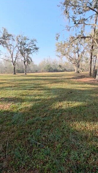1106 Fox Hunter rd, Perry, FL à vendre - Vidéo sur l’inscription commerciale - Image 3 de 13