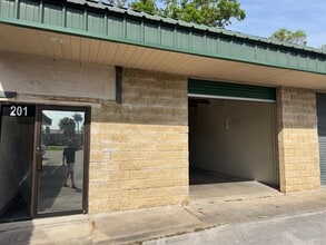 1706 N Magnolia Ave, Ocala, FL à vendre Photo intérieure- Image 1 de 5