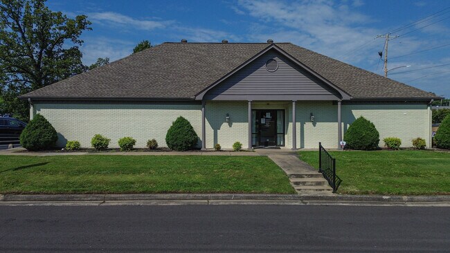 Plus de détails pour 2302 Kentucky Ave, Paducah, KY - Bureau à louer