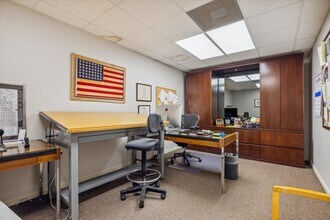 5711 Clarewood Dr, Houston, TX for lease Interior Photo- Image 2 of 9