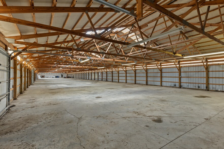 2149 E Frontage Rd, Staunton, IL for sale - Building Photo - Image 3 of 50