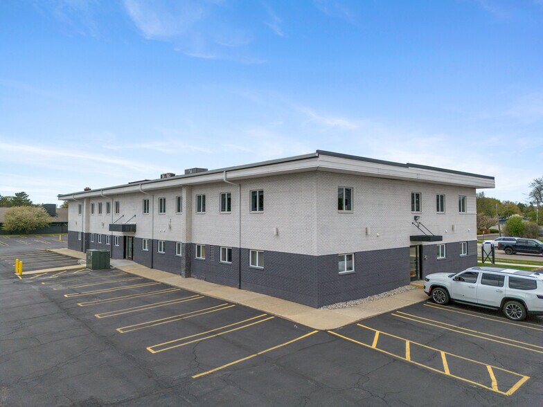 20411 W 12 Mile Rd, Southfield, MI à vendre - Photo du bâtiment - Image 3 de 15