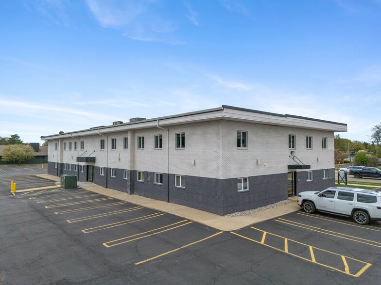 20411 W 12 Mile Rd, Southfield, MI à vendre - Photo du bâtiment - Image 3 de 15