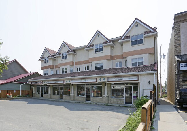 Plus de détails pour 227-231 3rd Ave, Strathmore, AB - Commerce de détail à louer