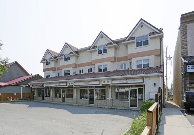 More details for 227-231 3rd Ave, Strathmore, AB - Retail for Lease