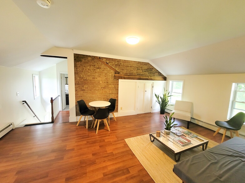 134 Main St, Beacon, NY for lease - Interior Photo - Image 3 of 10