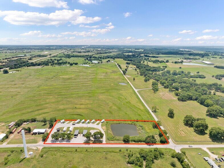 11889 Indian Trails Rd, Marietta, OK à vendre - Photo du bâtiment - Image 3 de 20
