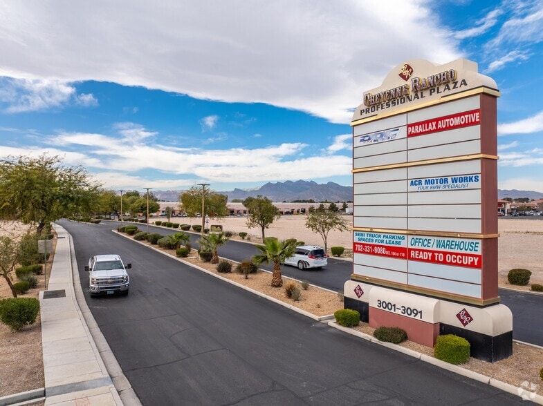 3013 N Rancho Dr, Las Vegas, NV à louer - Photo du bâtiment - Image 3 de 12