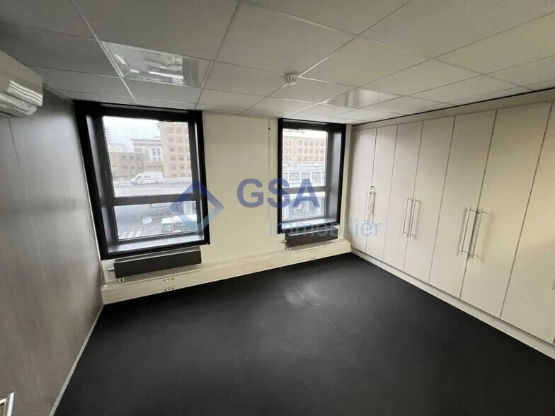 Bureau dans Évry-Courcouronnes à vendre - Photo intérieure - Image 3 de 12