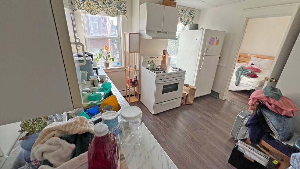 13 Hobron St, New London, CT à vendre - Photo du bâtiment - Image 3 de 6