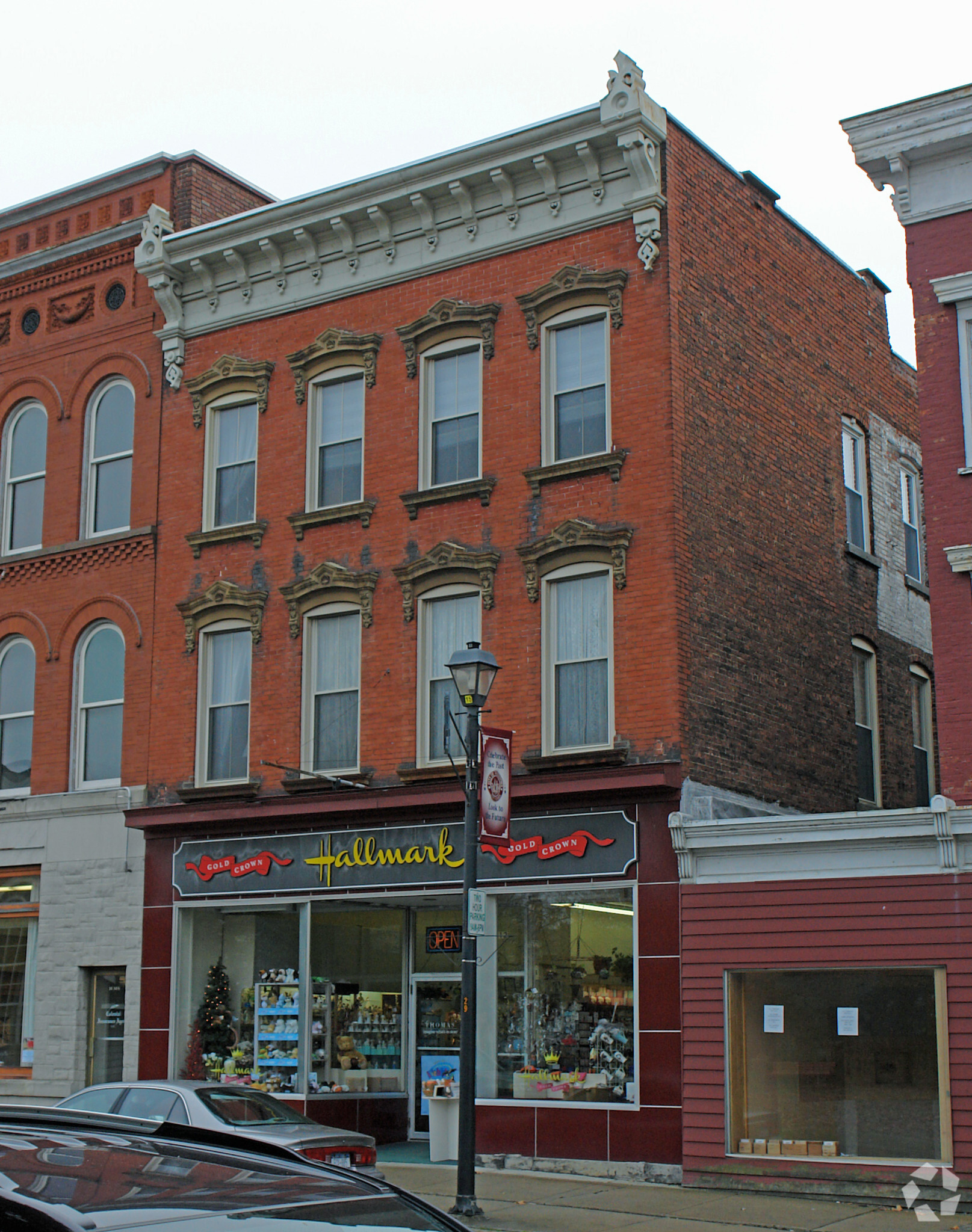 112 W Main St, Johnstown, NY à vendre Photo du bâtiment- Image 1 de 1