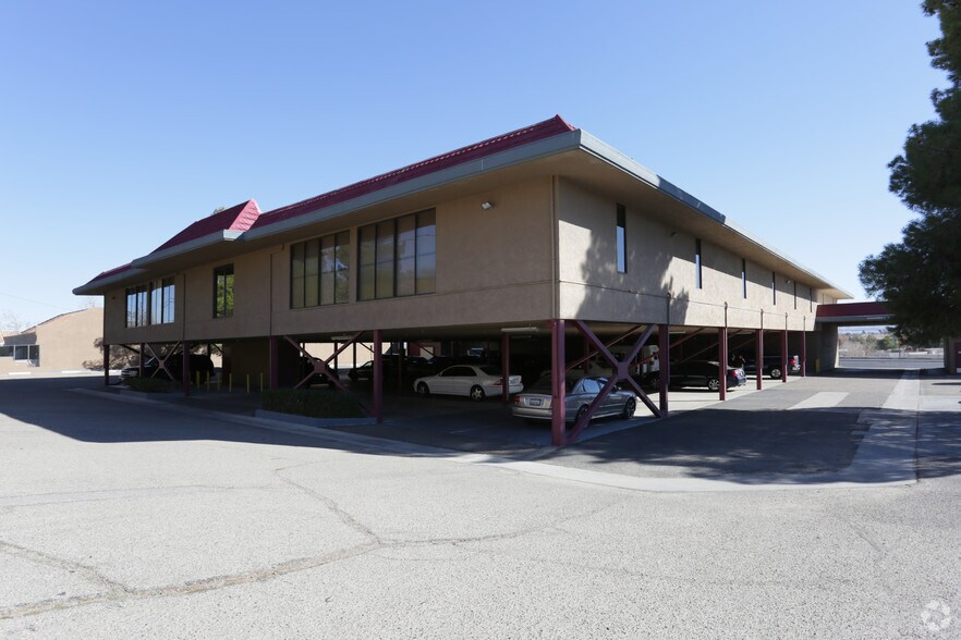 15000 7th St, Victorville, CA à louer - Photo du bâtiment - Image 2 de 14