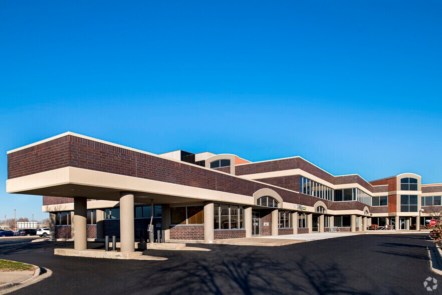 258 Corporate Dr, Madison, WI for lease - Building Photo - Image 3 of 16