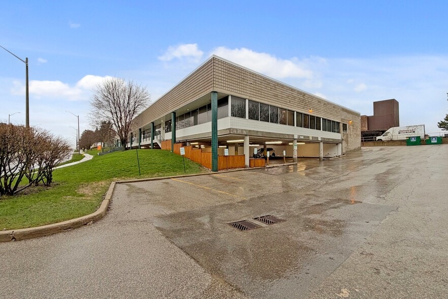 45 Mcintosh Dr, Markham, ON for sale - Building Photo - Image 3 of 50