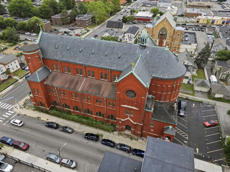 364 Haverhill St, Lawrence, MA for sale - Building Photo - Image 2 of 16