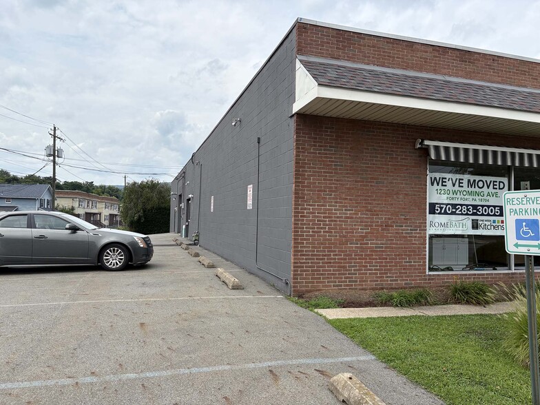934 Wyoming Ave, Forty Fort, PA à vendre - Photo du bâtiment - Image 2 de 8