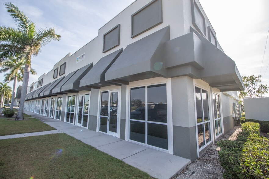 6640 Taylor Rd, Punta Gorda, FL for sale - Building Photo - Image 2 of 21
