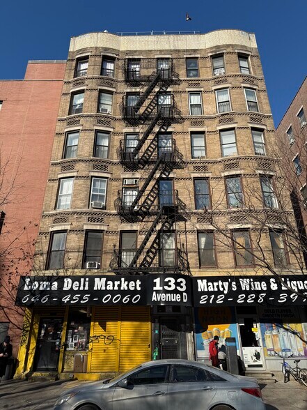 133 Avenue D, New York, NY à vendre - Photo du bâtiment - Image 2 de 9