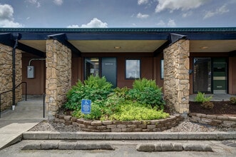 2815 Willetta St SW, Albany, OR for lease Building Photo- Image 1 of 55